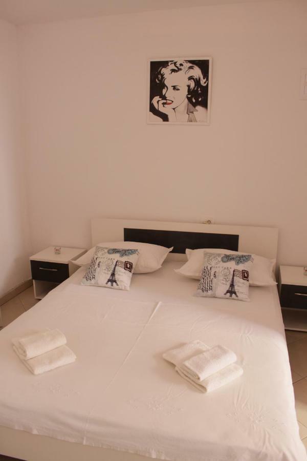 Adria Apartments Stobreč Eksteriør bilde