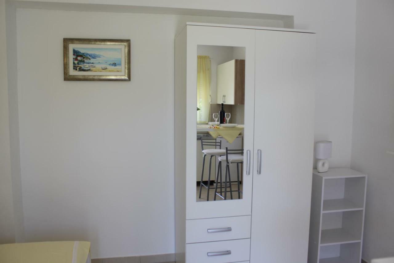 Adria Apartments Stobreč Eksteriør bilde